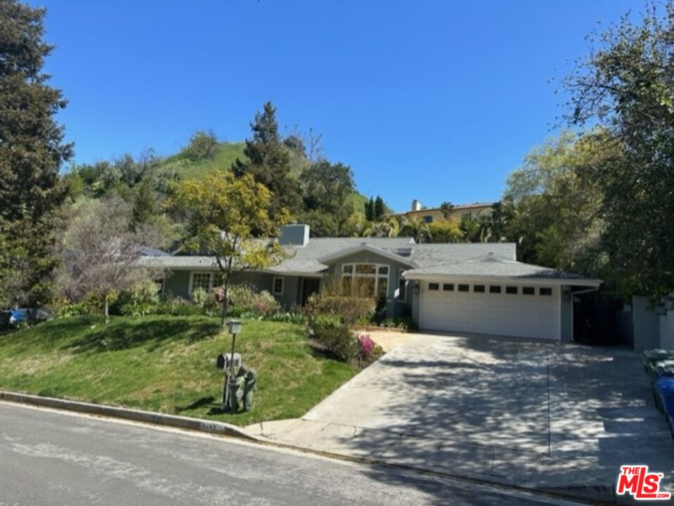 3436 Longridge Ave