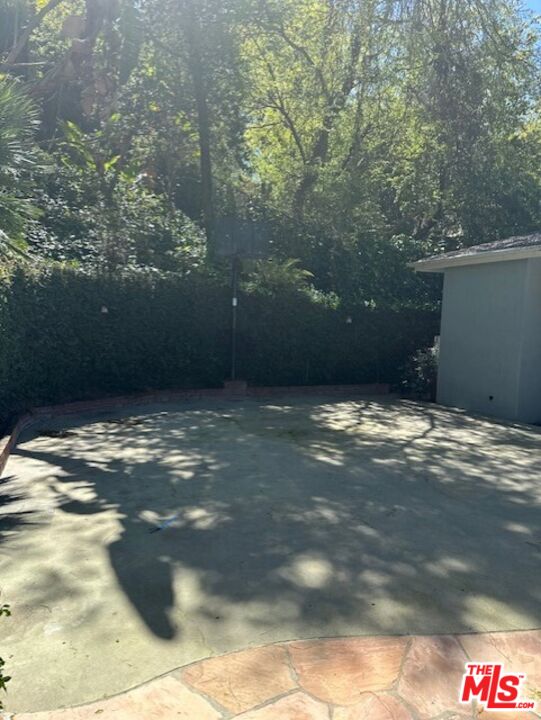 3436 Longridge Ave