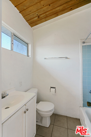 710 N Market ST Unit: 3