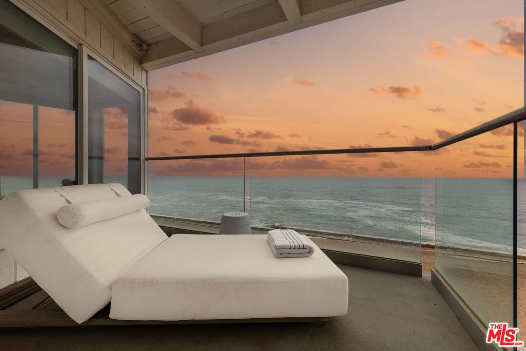 11908 Beach Club Way