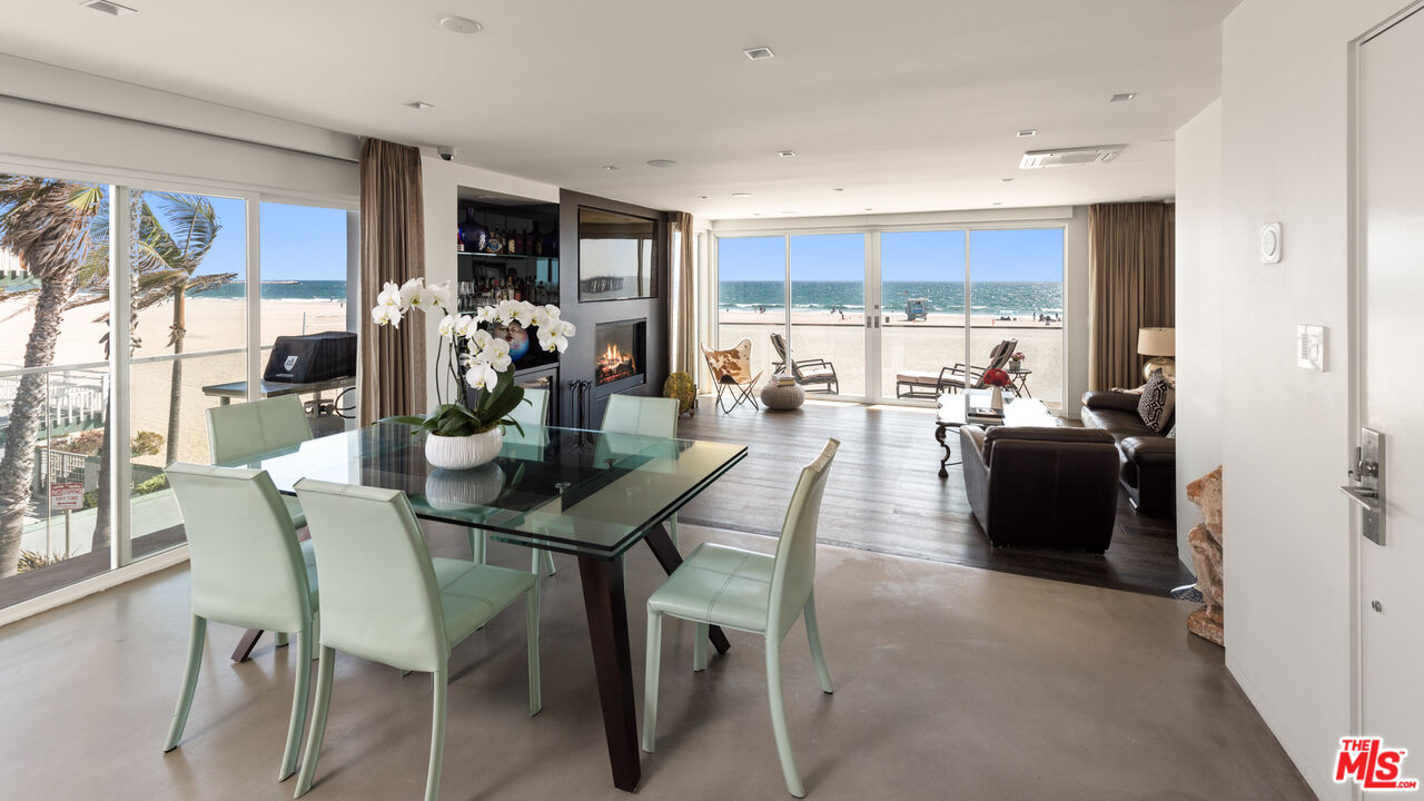 1 Driftwood St Unit: 3
