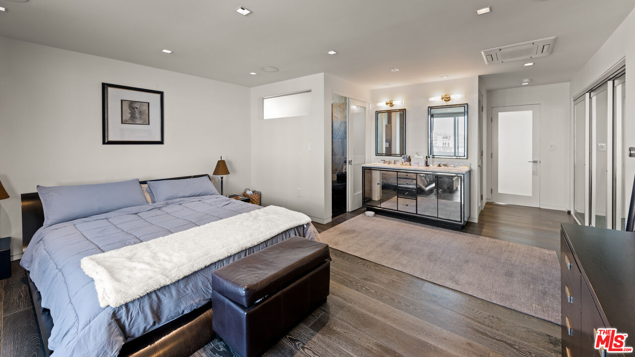 1 Driftwood St Unit: 3