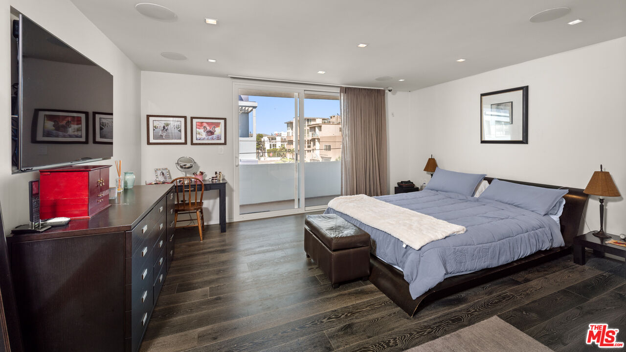 1 Driftwood St Unit: 3