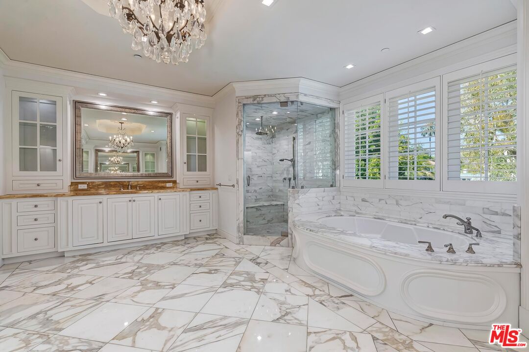 515 N Linden Dr