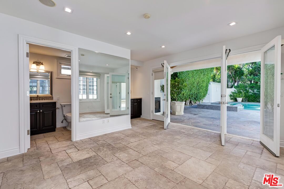 515 N Linden Dr