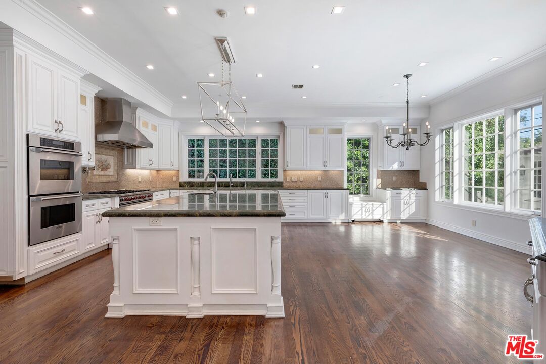 515 N Linden Dr
