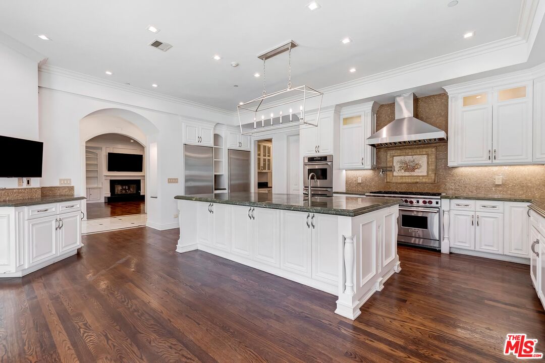 515 N Linden Dr