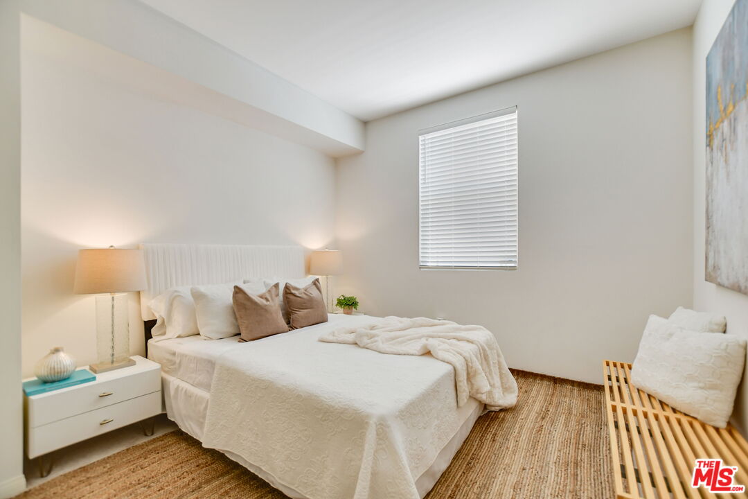 1100 S Clark Dr Unit: 203