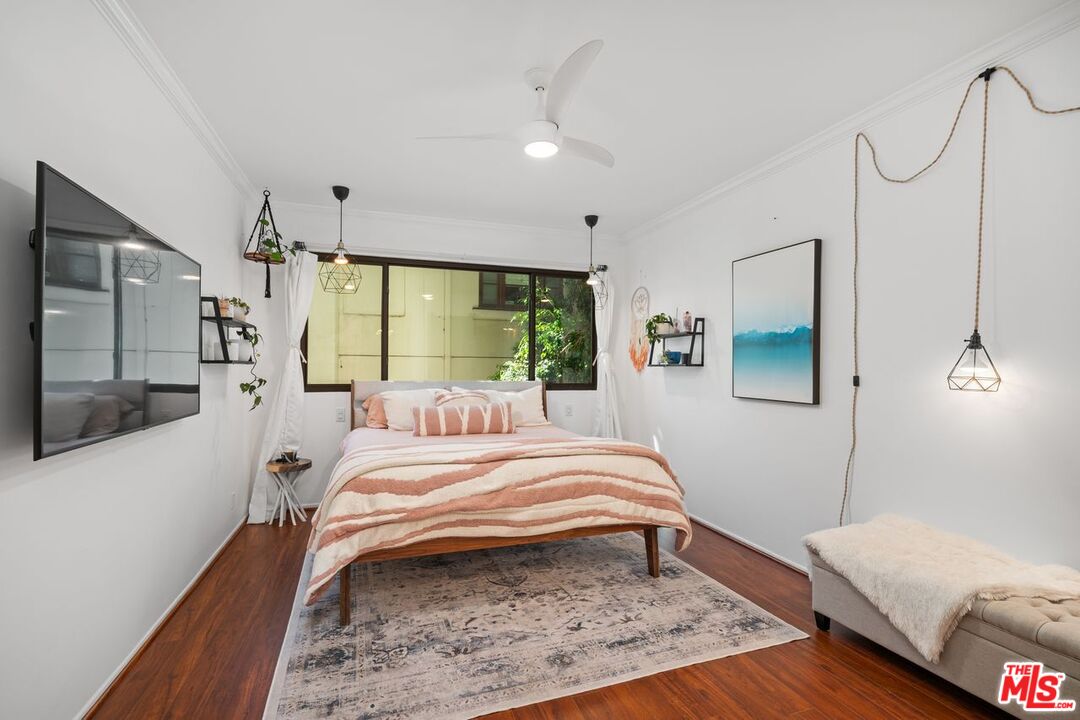 9000 Cynthia St Unit: 201