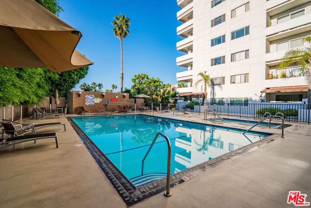 7250 Franklin Ave Unit: 903