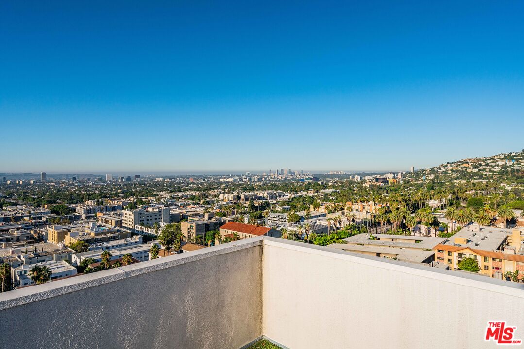 7250 Franklin Ave Unit: 903