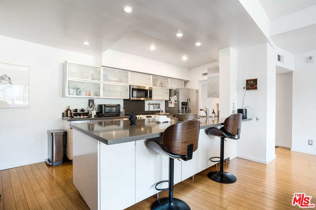 7250 Franklin Ave Unit: 903