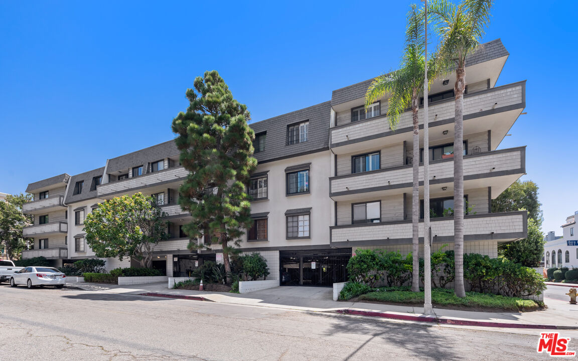 306 Bora Bora Way Unit: 306