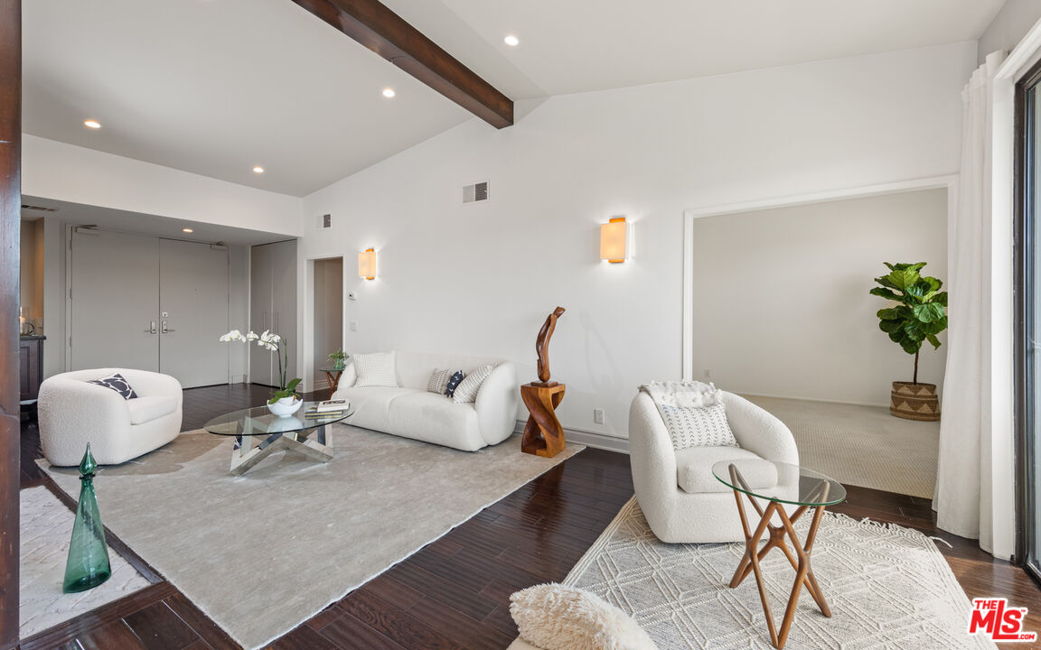 306 Bora Bora Way Unit: 306