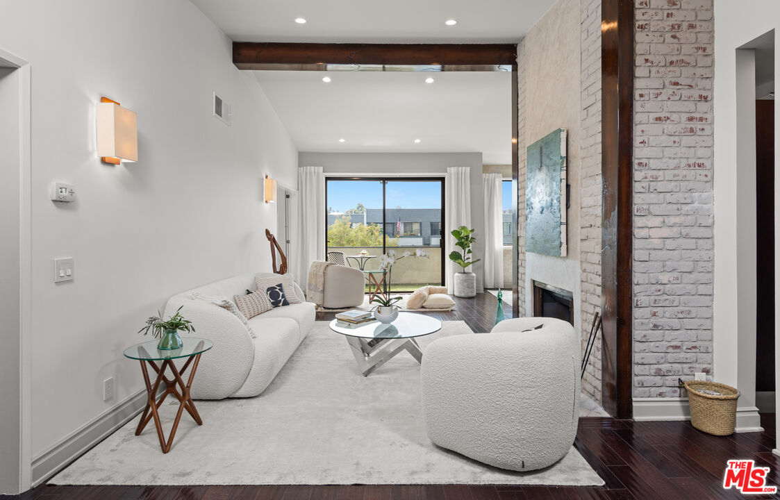 306 Bora Bora Way Unit: 306
