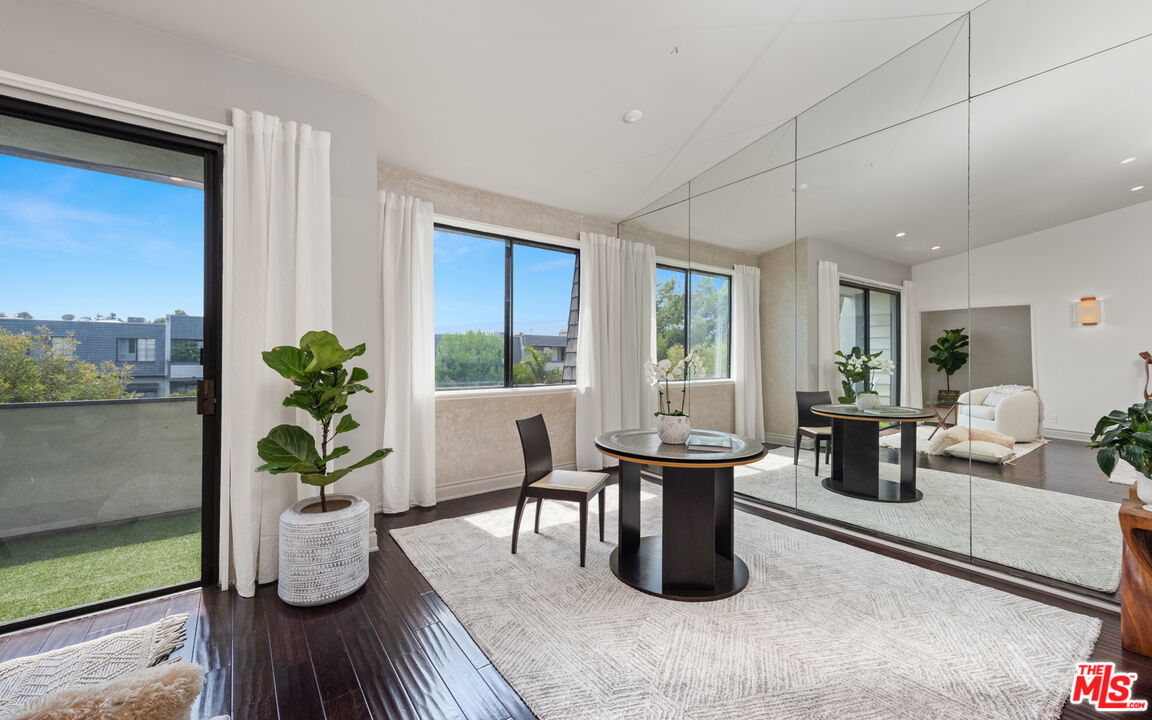 306 Bora Bora Way Unit: 306