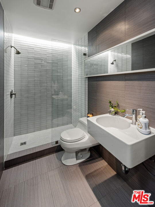 306 Bora Bora Way Unit: 306