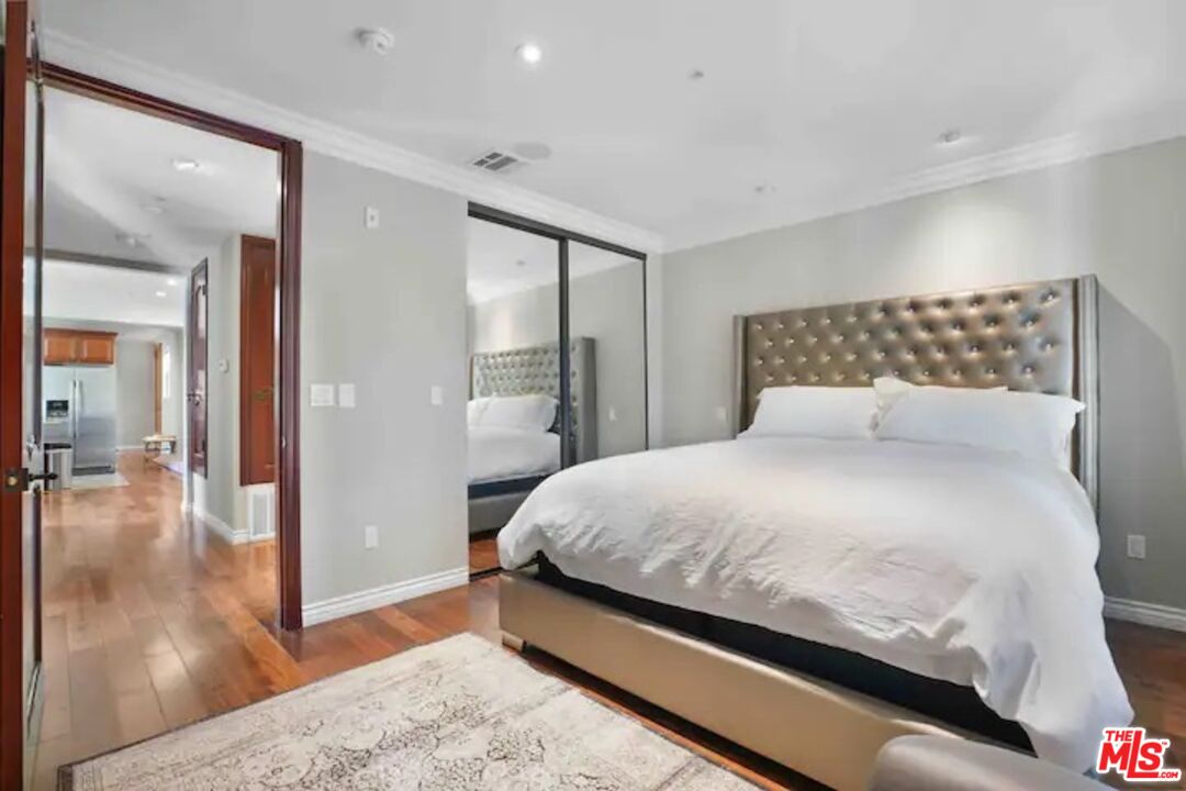 632 N Kings Rd Unit: 102