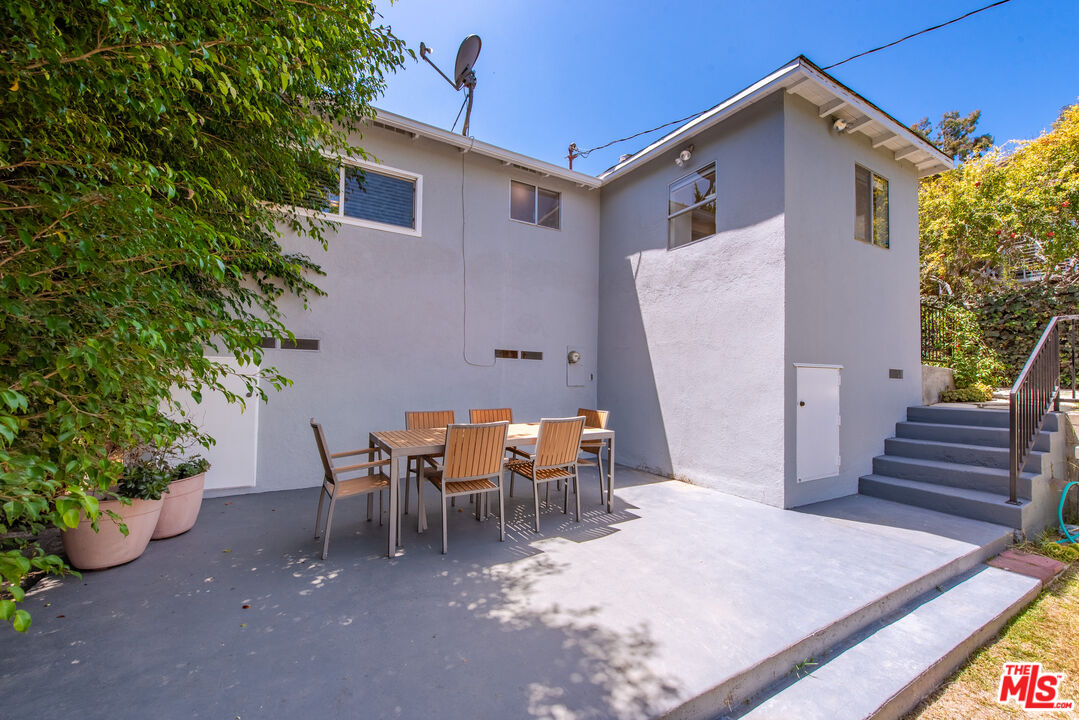 3023 Prospect Ave