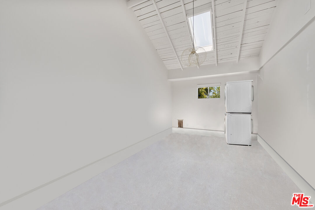 3023 Prospect Ave