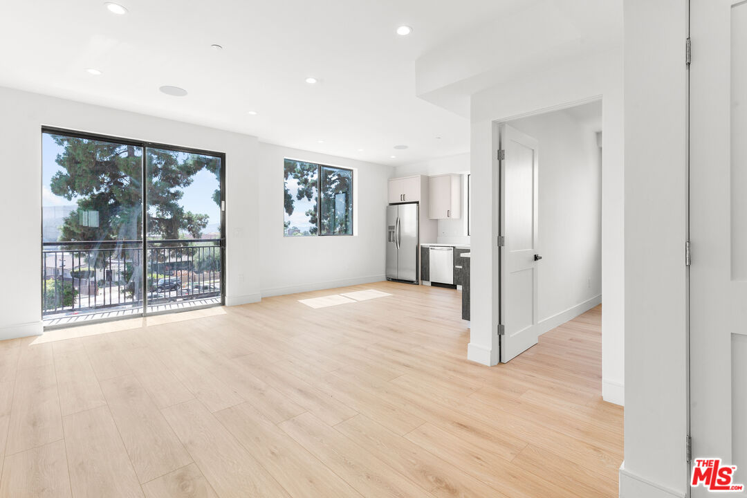 4661 Pickford St Unit: 2