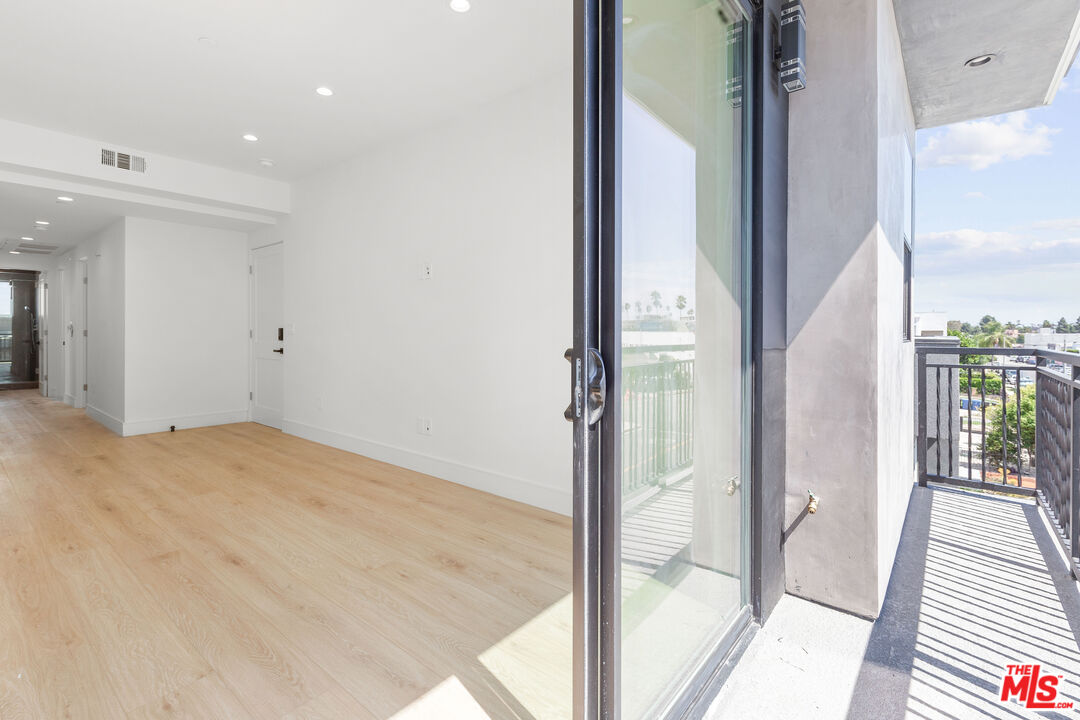 4661 Pickford St Unit: 2