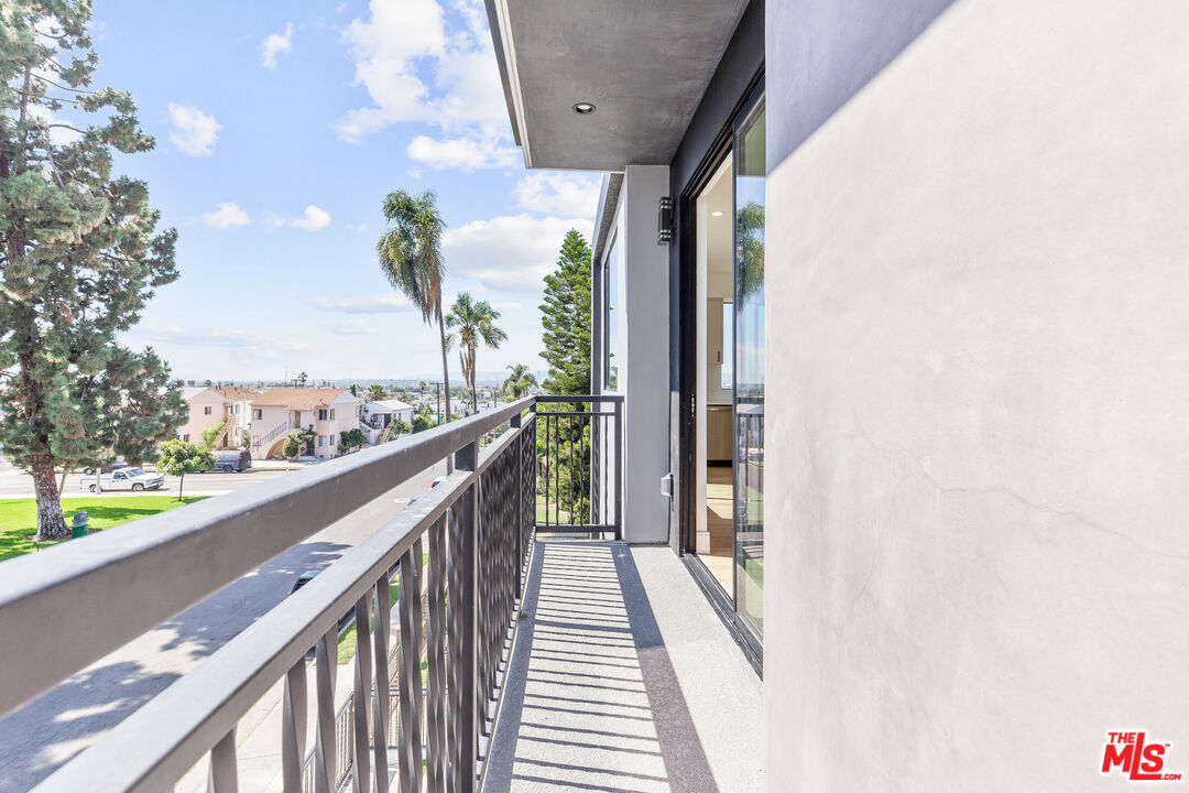 4661 Pickford St Unit: 2