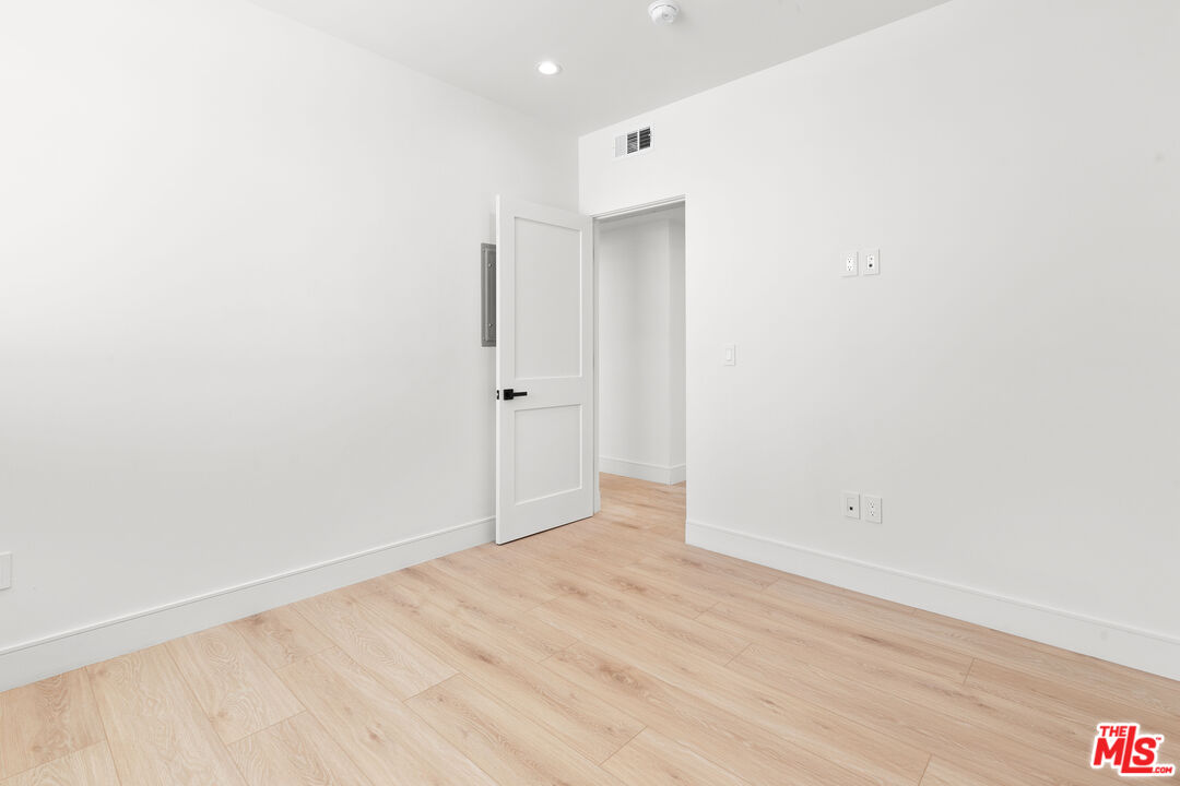 4661 Pickford St Unit: 2