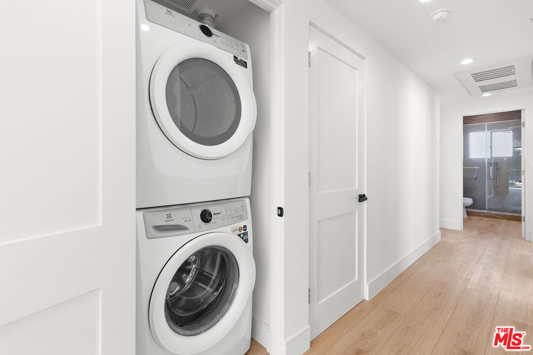 4661 Pickford St Unit: 2