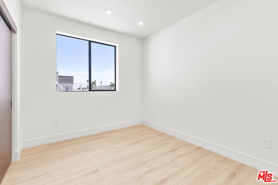 4661 Pickford St Unit: 2