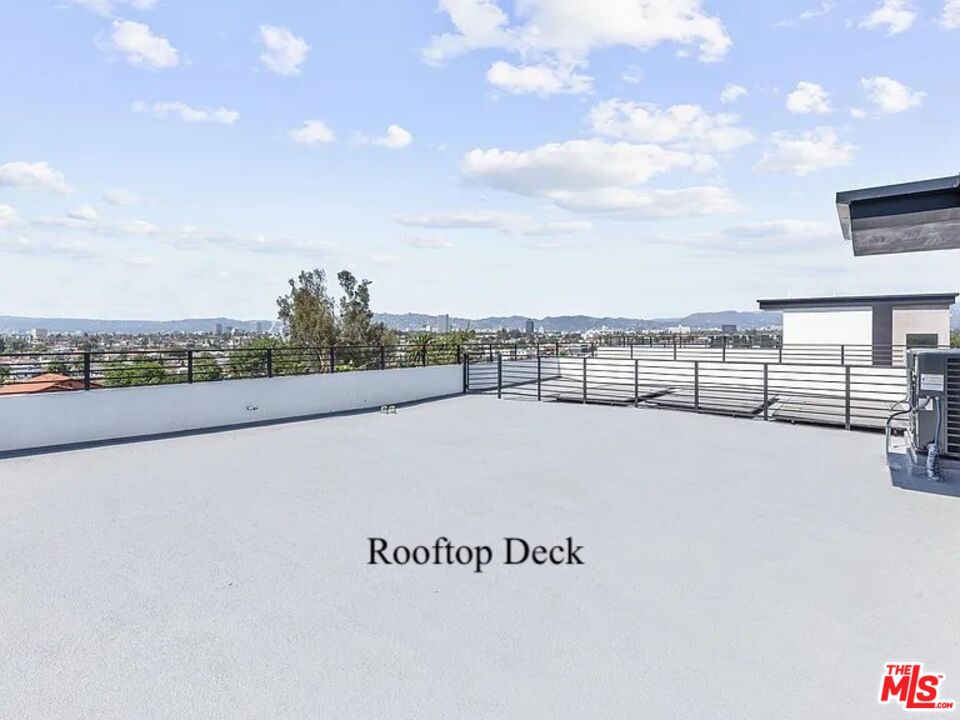 4661 Pickford St Unit: 3