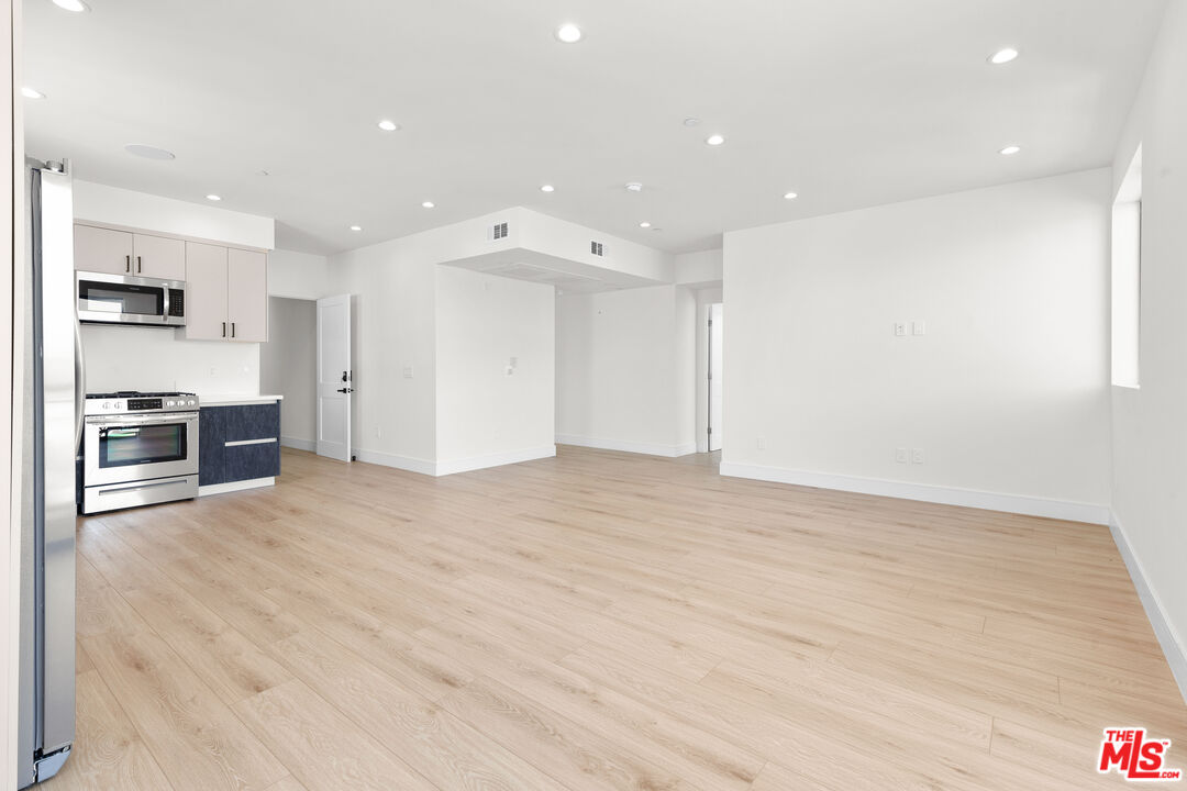 4661 Pickford St Unit: 5