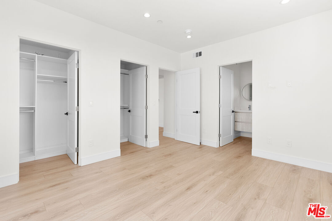 4661 Pickford St Unit: 5