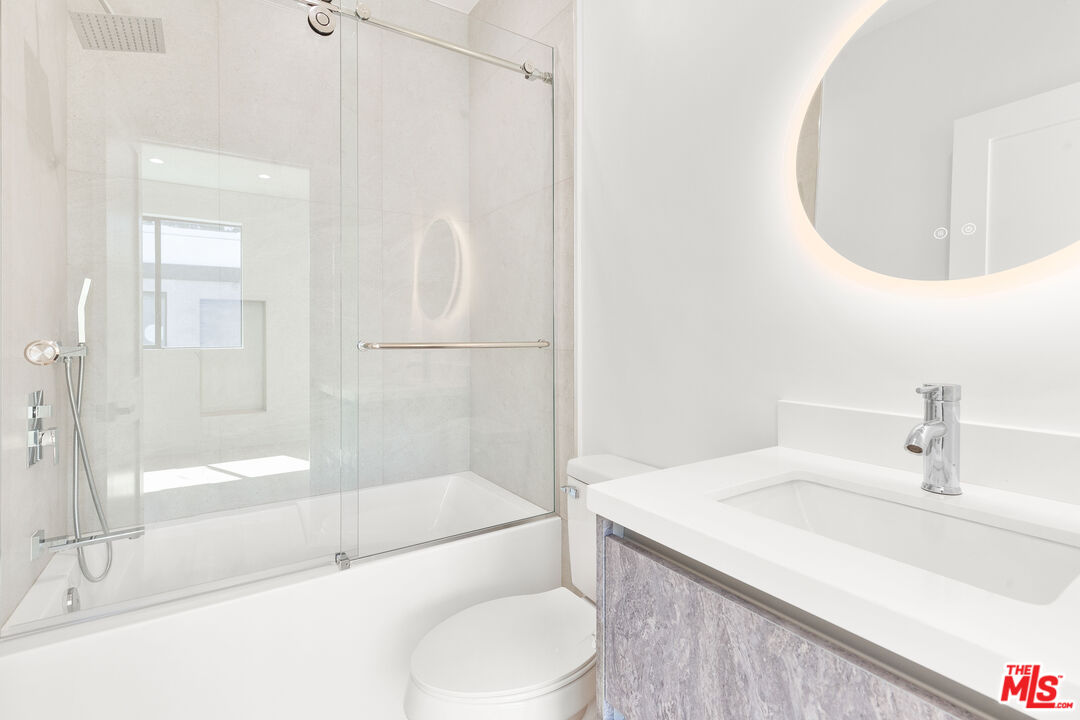 4661 Pickford St Unit: 5