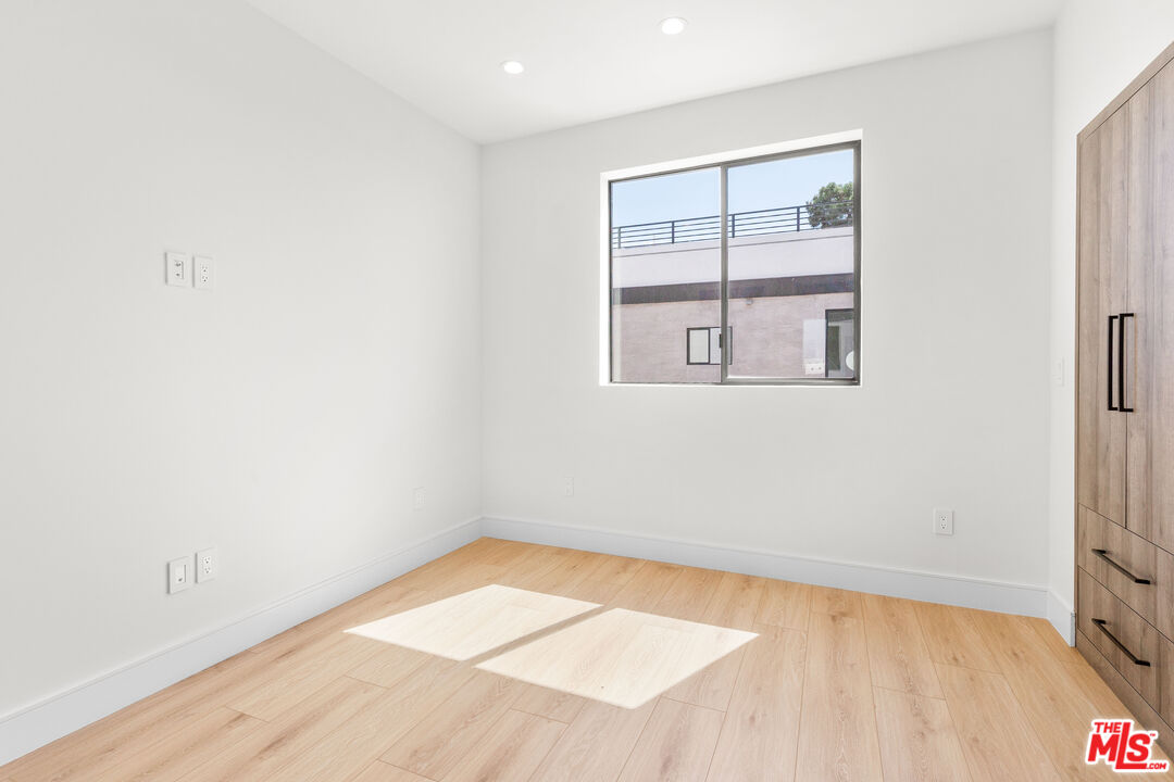 4661 Pickford St Unit: 5