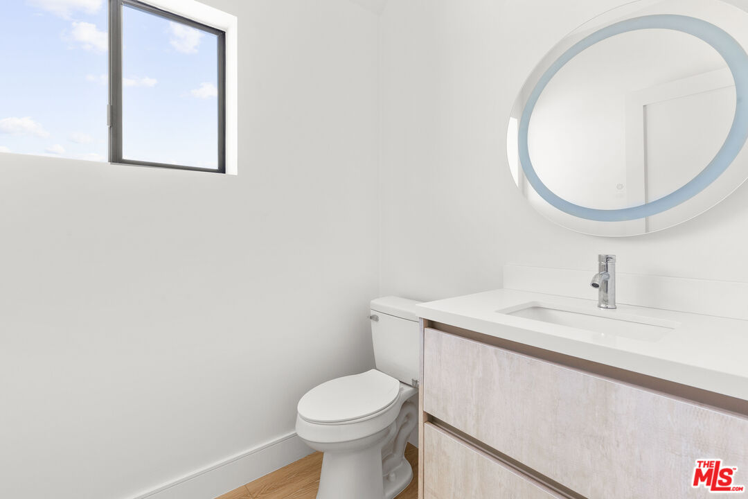 4661 Pickford St Unit: 5