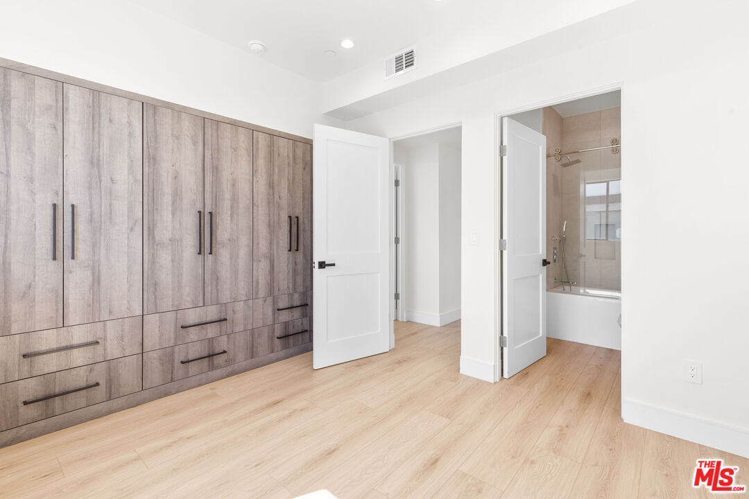 4661 Pickford St Unit: 5