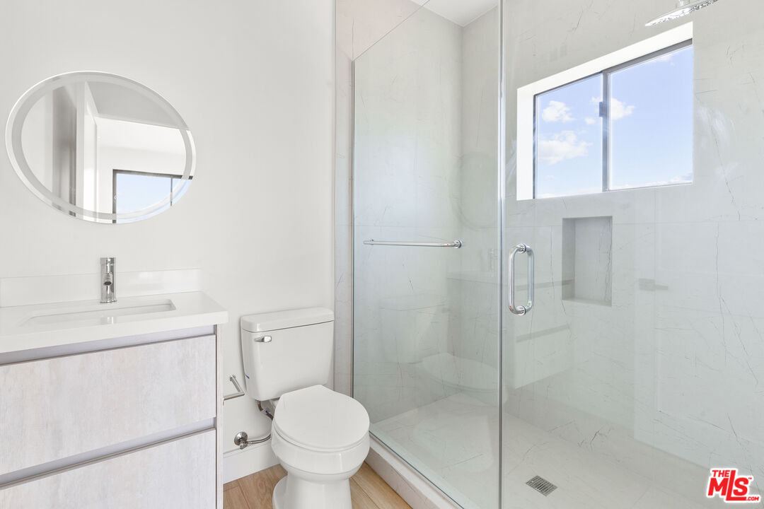 4661 Pickford St Unit: 5