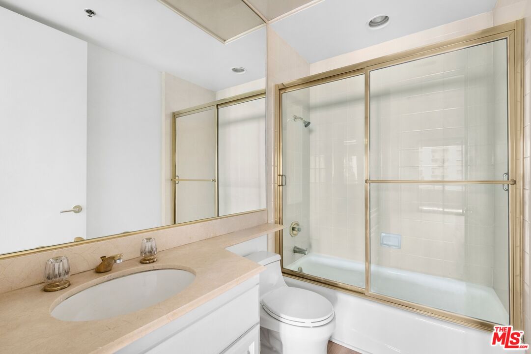 2132 Century Park Ln Unit: 409