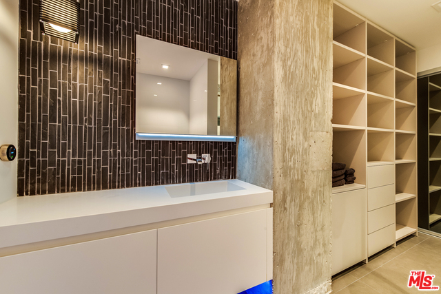 101 CALIFORNIA AVE Unit: 1405