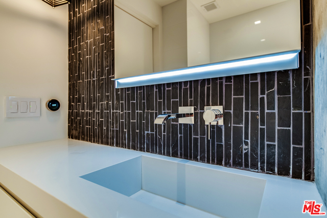 101 CALIFORNIA AVE Unit: 1405