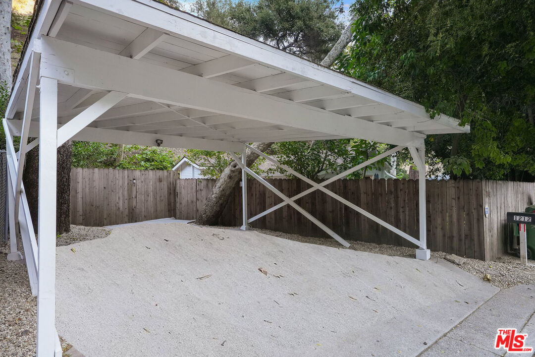 1212 N Beverly Glen Blvd