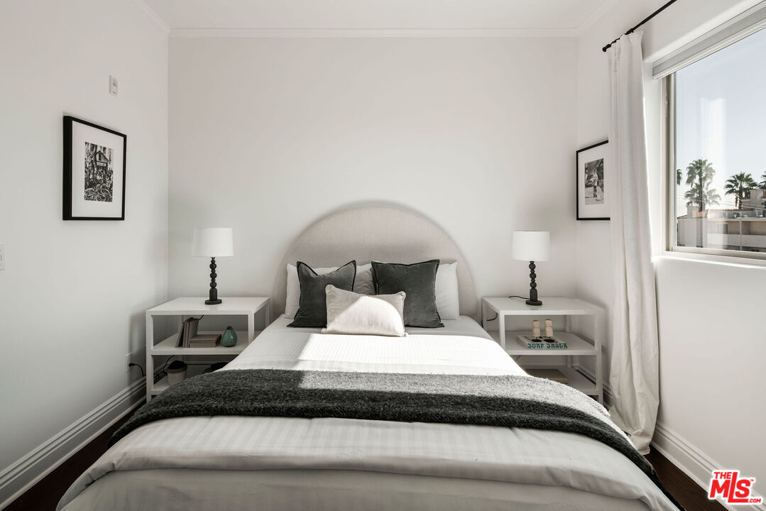 1316 Amherst Ave Unit: 402