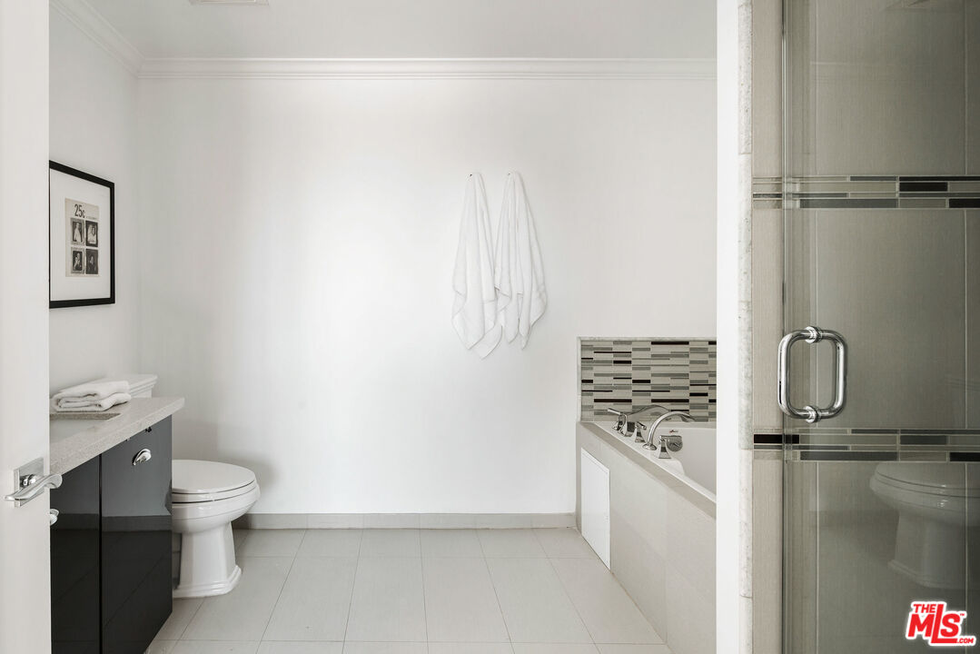 1316 Amherst Ave Unit: 402