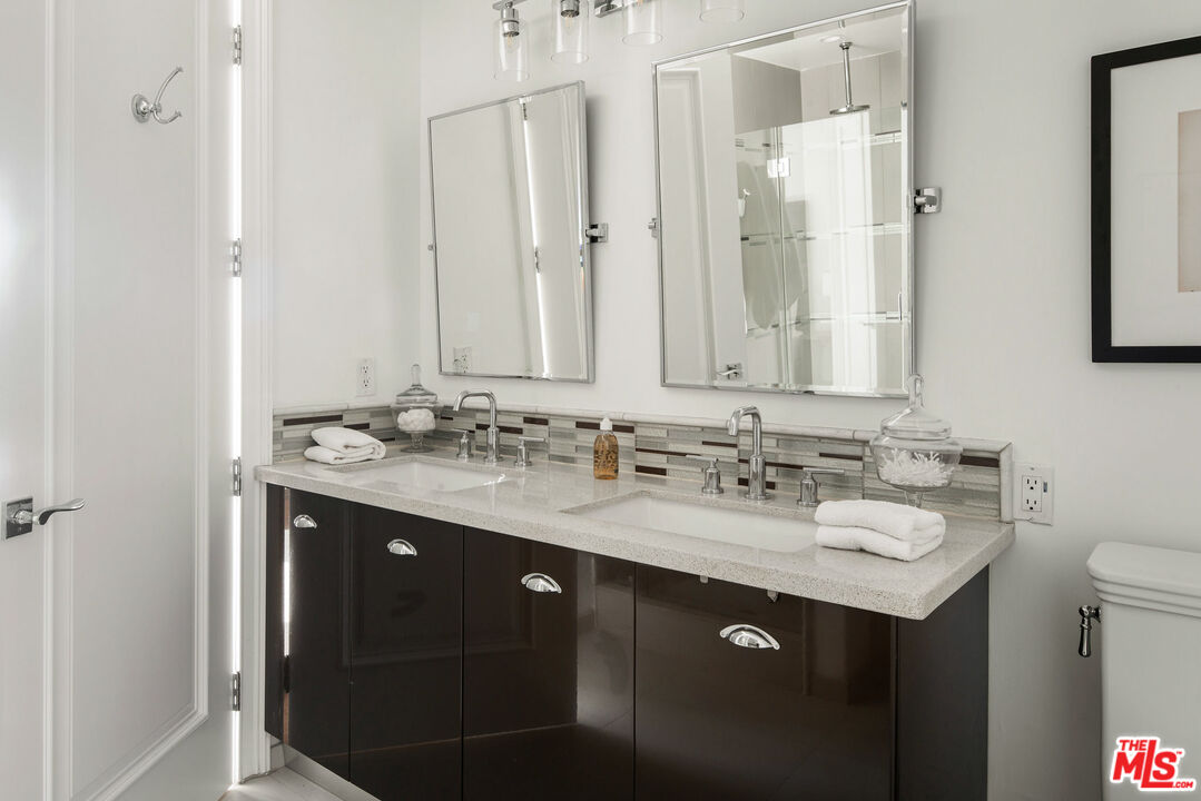 1316 Amherst Ave Unit: 402