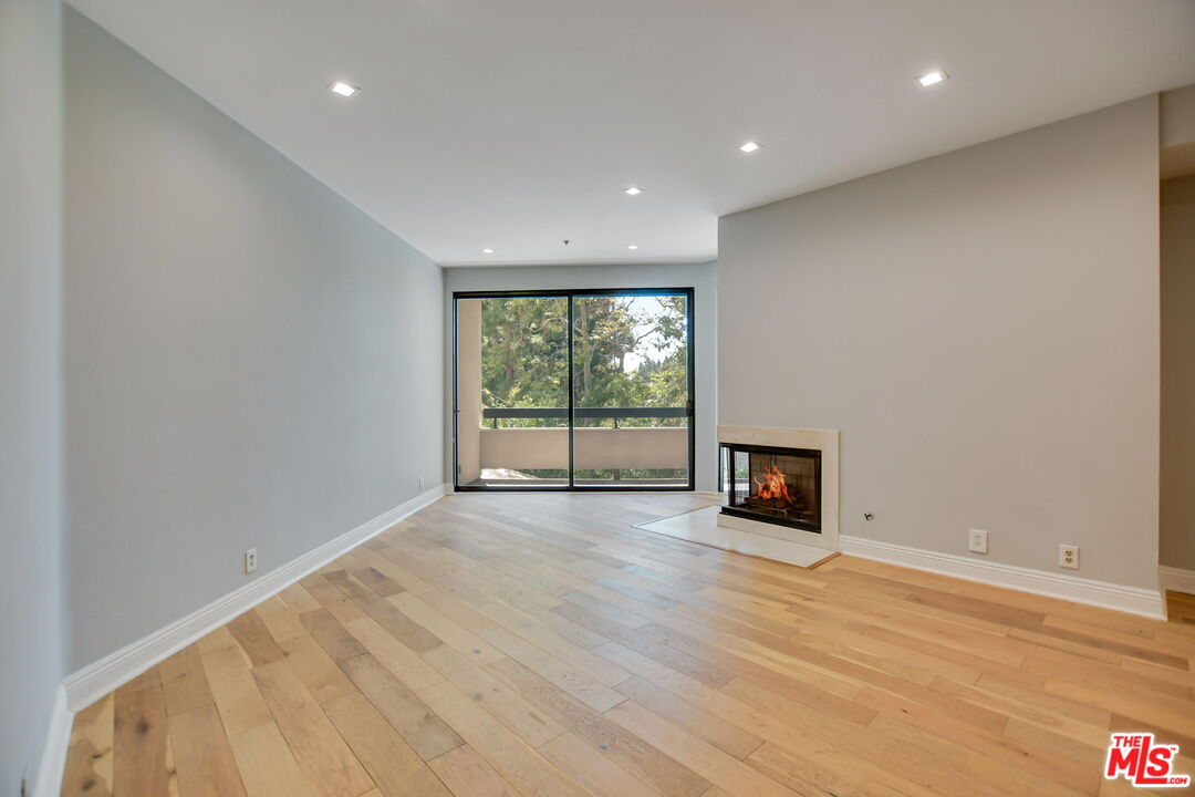 2112 Century Park Ln Unit: 212