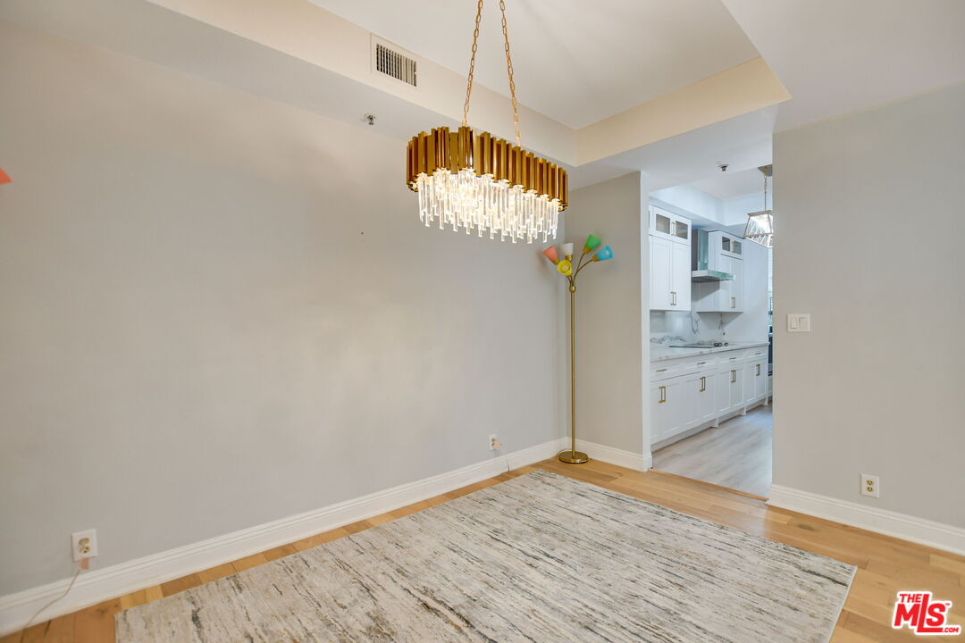 2112 Century Park Ln Unit: 212