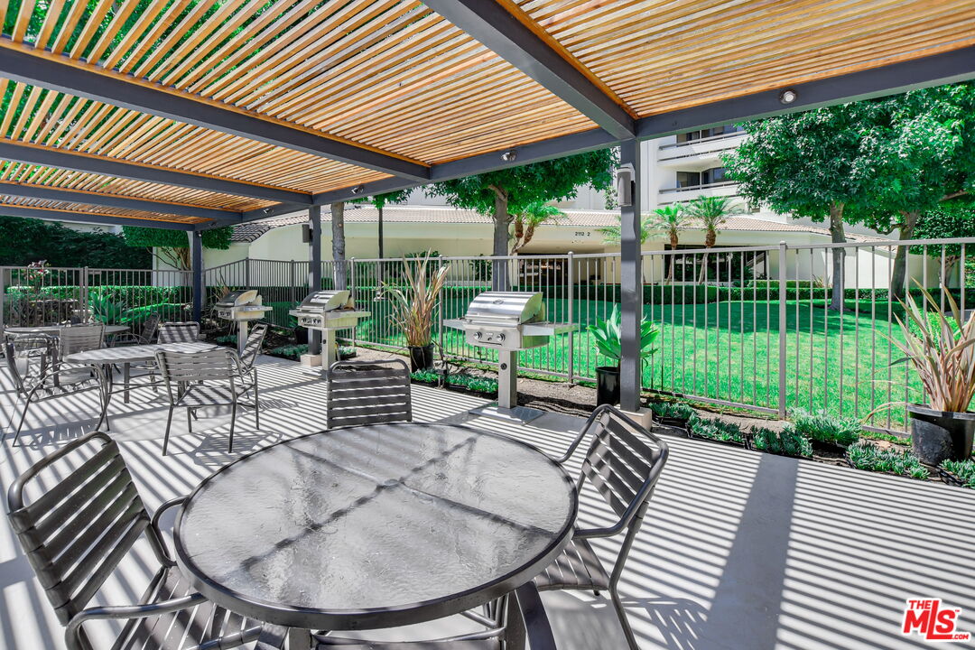 2112 Century Park Ln Unit: 212