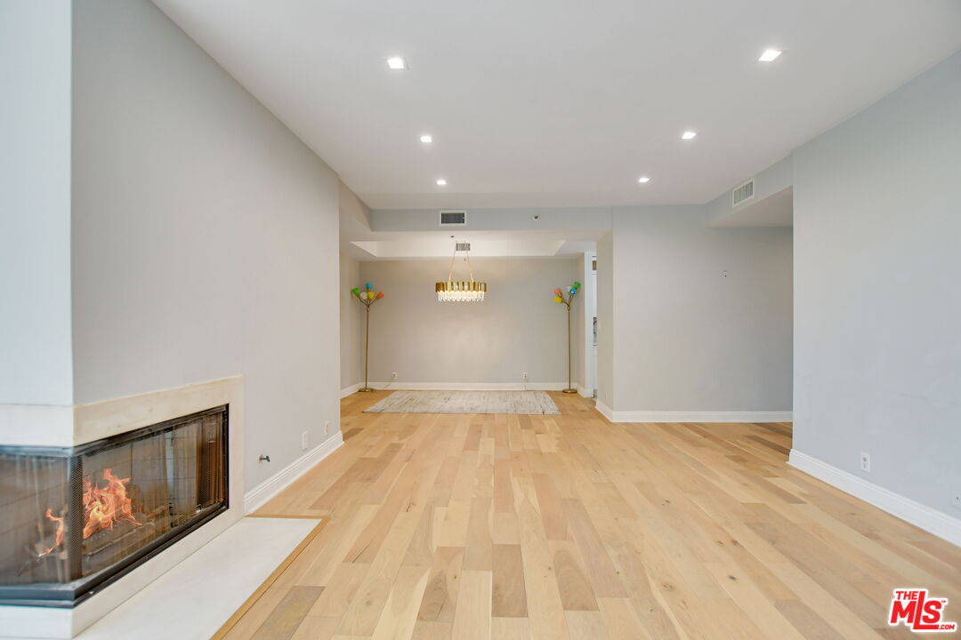 2112 Century Park Ln Unit: 212