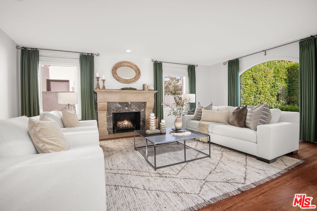 629 S Gretna Green Way